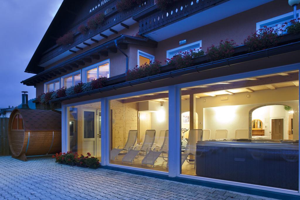 Hotel Haus Michaela Sappada Exterior foto